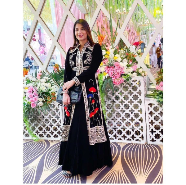  Lehenga-Koti